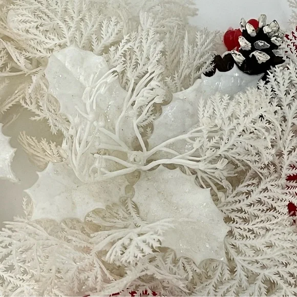 Vintage Plastic Christmas Door Wreath holly ornaments white candy Canes